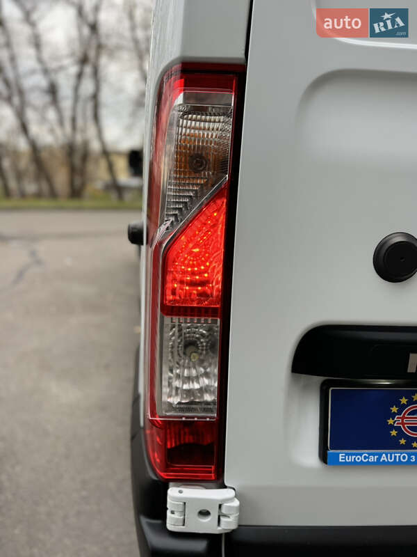 Микроавтобус Renault Master 2015 в Киеве