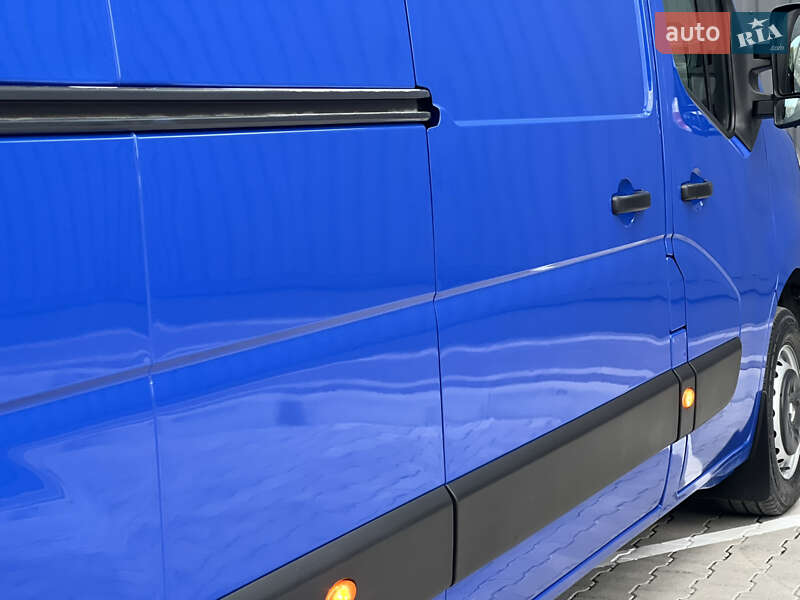 Вантажний фургон Renault Master 2020 в Дубні