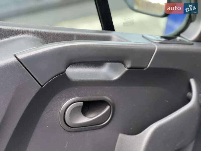 Вантажний фургон Renault Master 2020 в Дубні