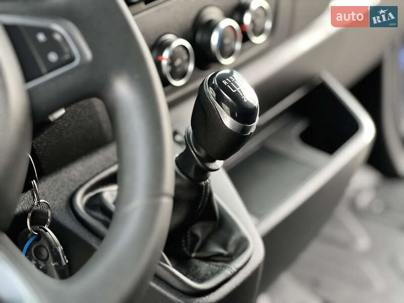 Вантажний фургон Renault Master 2020 в Дубні