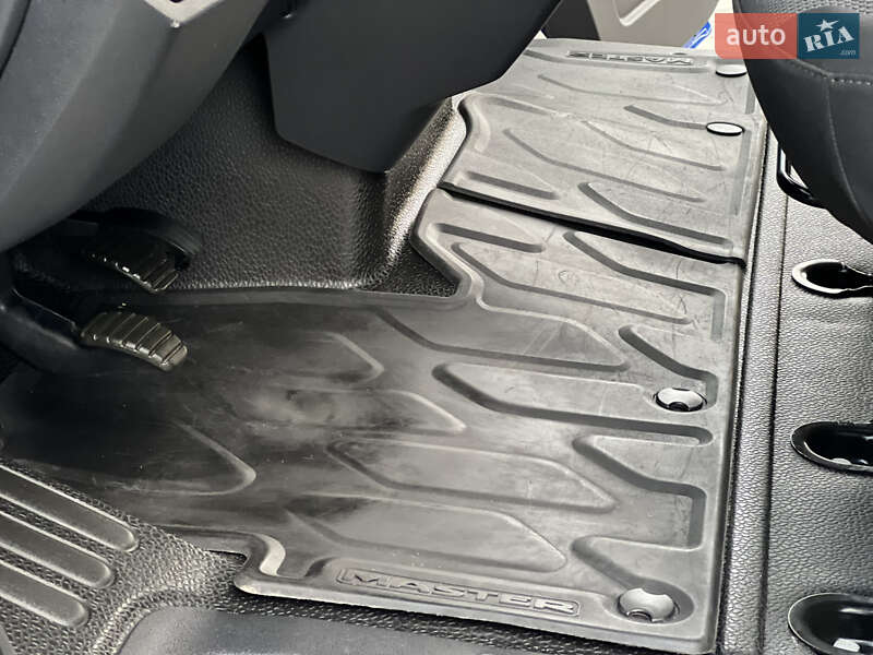 Вантажний фургон Renault Master 2020 в Дубні