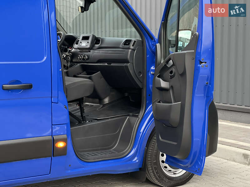 Вантажний фургон Renault Master 2020 в Дубні
