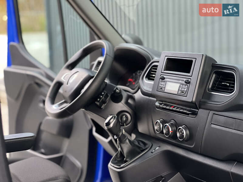 Вантажний фургон Renault Master 2020 в Дубні