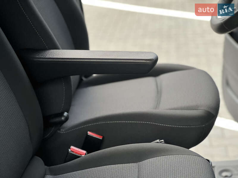 Вантажний фургон Renault Master 2020 в Дубні