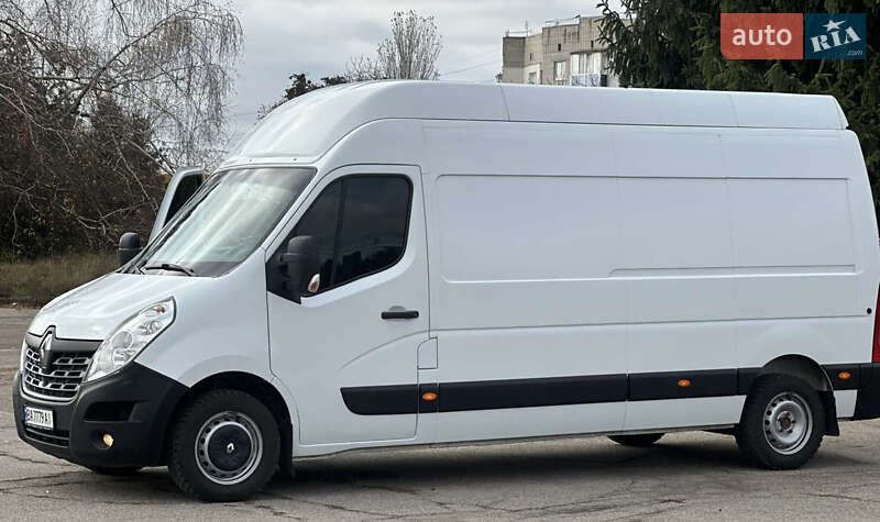 Вантажний фургон Renault Master 2017 в Кропивницькому