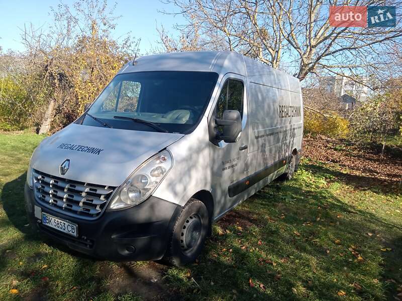 Вантажний фургон Renault Master 2014 в Володимирі