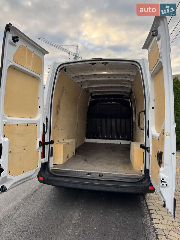 Грузовой фургон Renault Master 2022 в Ивано-Франковске