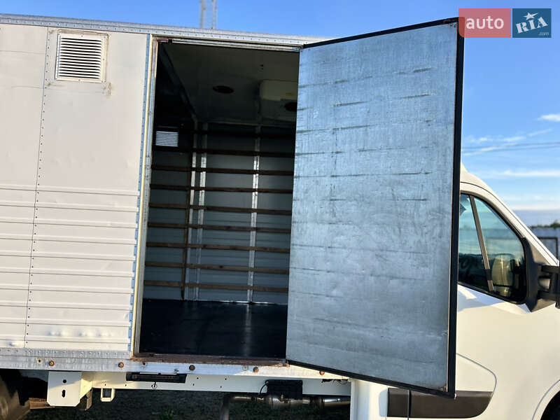 Грузовой фургон Renault Master 2018 в Стрые