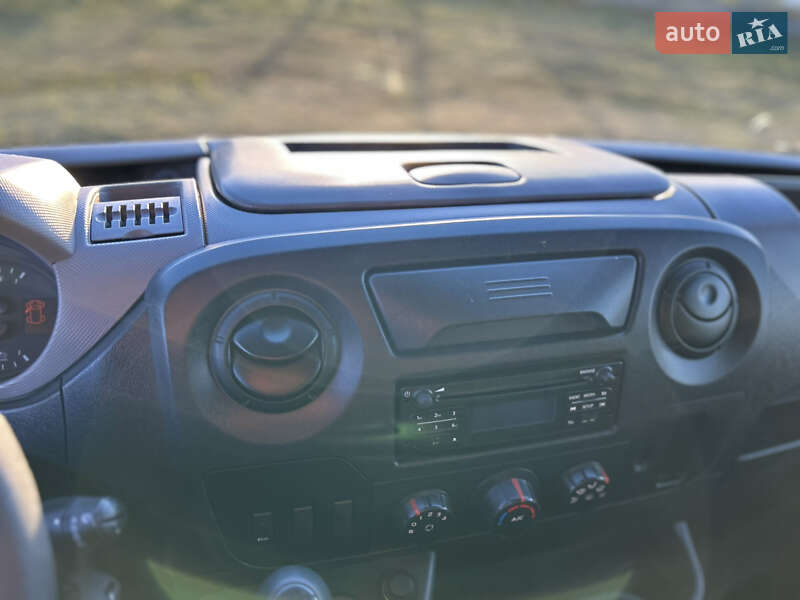 Грузовой фургон Renault Master 2018 в Стрые