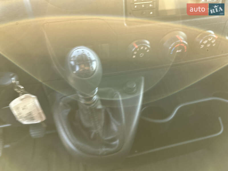 Грузовой фургон Renault Master 2018 в Стрые