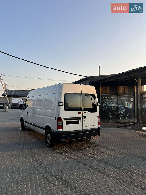 Грузовой фургон Renault Master 2005 в Львове