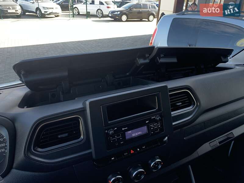 Вантажний фургон Renault Master 2021 в Бердичеві