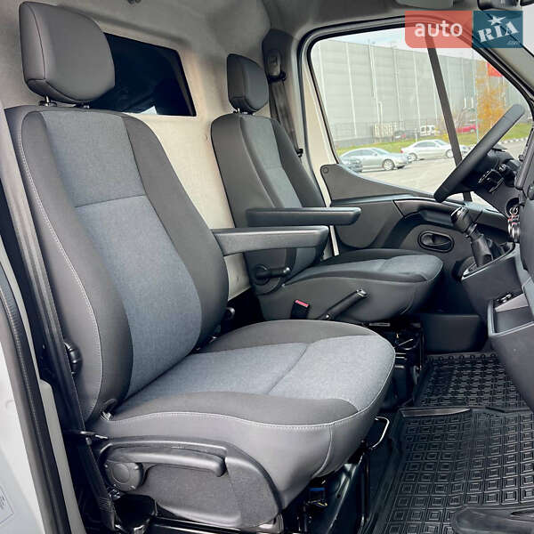 Вантажний фургон Renault Master 2020 в Києві