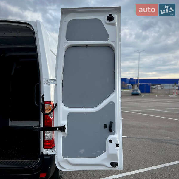 Вантажний фургон Renault Master 2020 в Києві