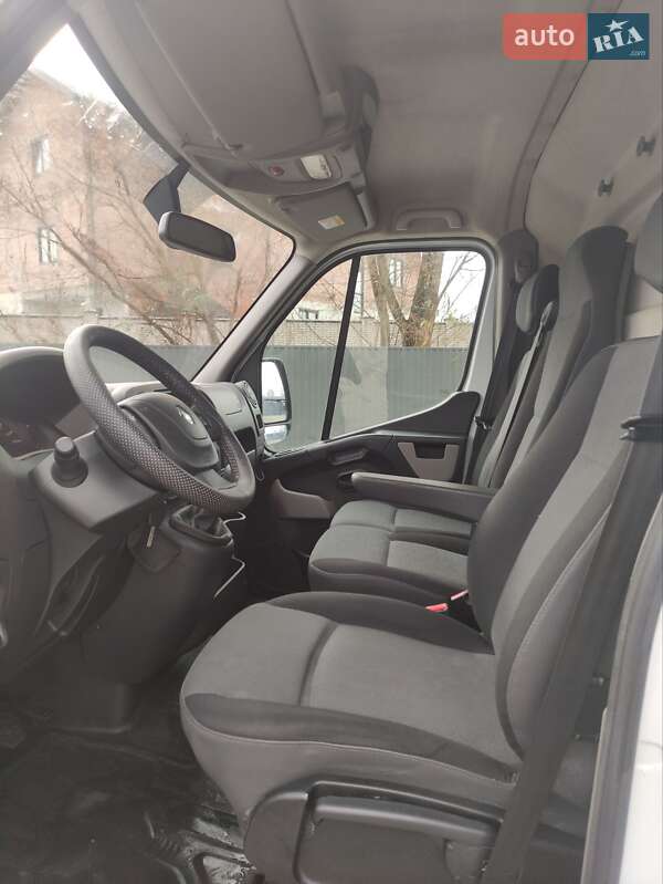 Грузовой фургон Renault Master 2015 в Бартатовом фото 40 Грузовой фургон Renault Master 2015 в Бартатовом