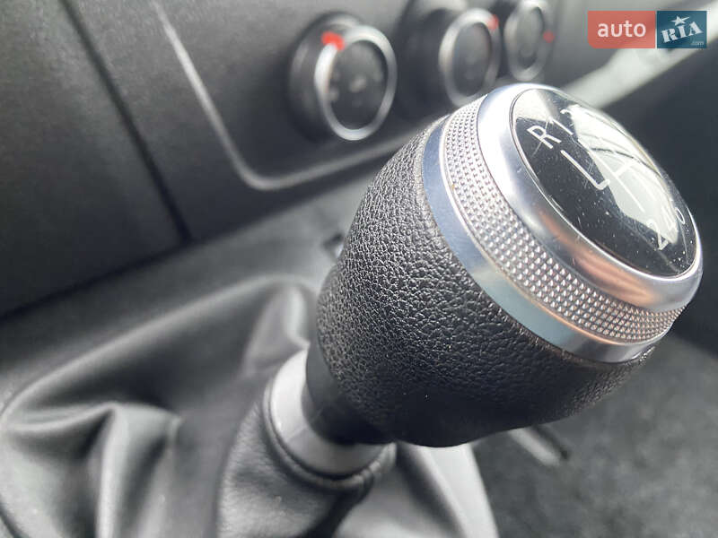 Вантажний фургон Renault Master 2021 в Ірпені