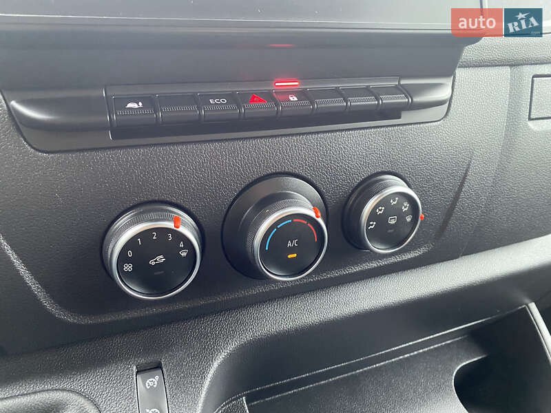 Вантажний фургон Renault Master 2021 в Ірпені