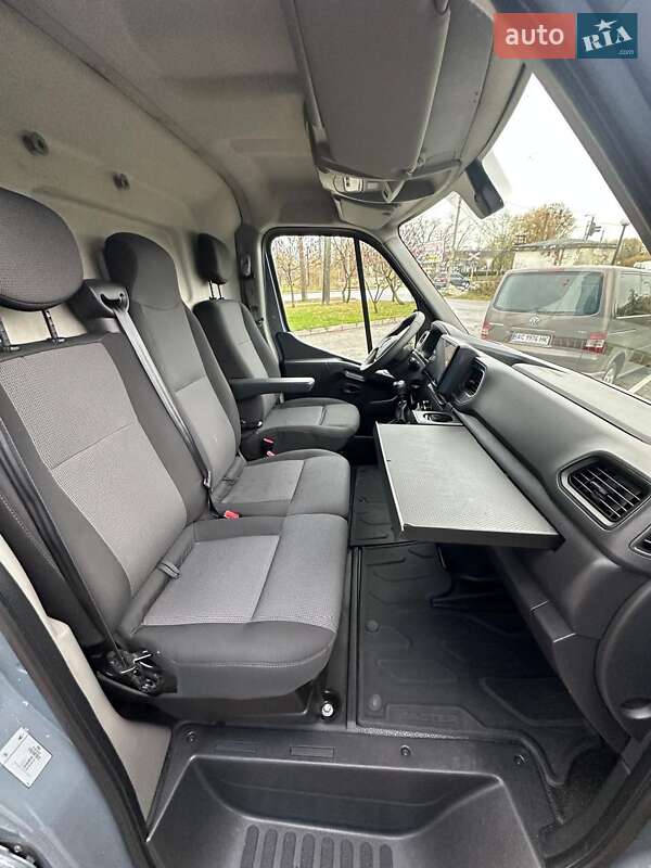 Грузовой фургон Renault Master 2022 в Киеве