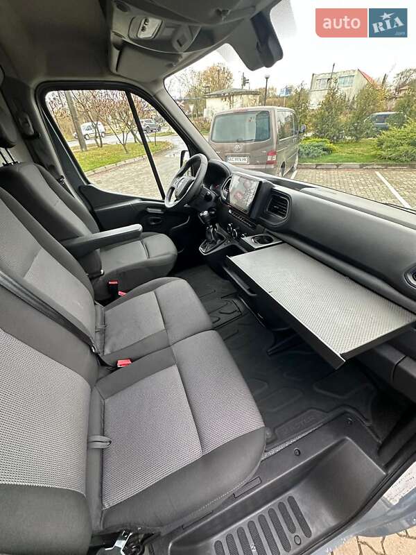 Грузовой фургон Renault Master 2022 в Киеве