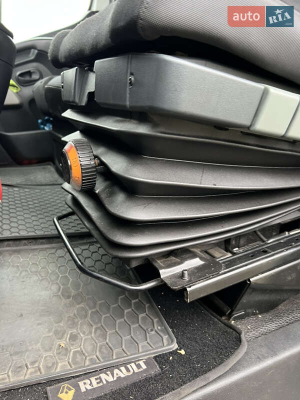 Тентованый Renault Master 2015 в Киеве