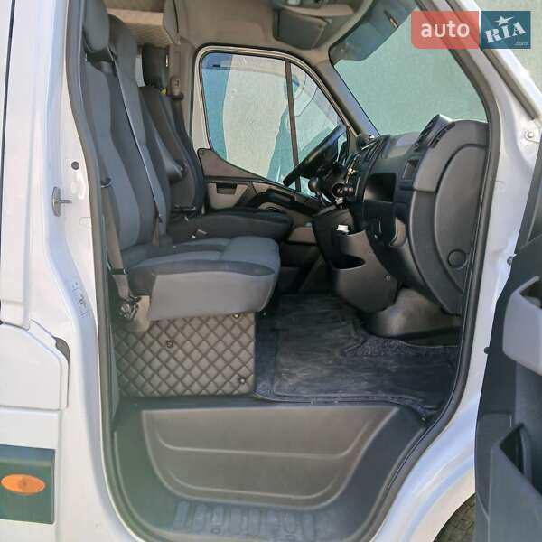 Мінівен Renault Master 2015 в Снятині