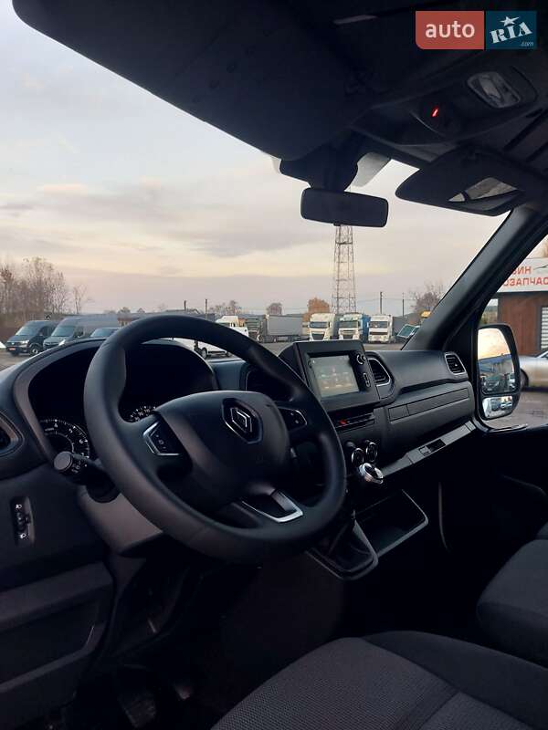 Грузовой фургон Renault Master 2021 в Млинове