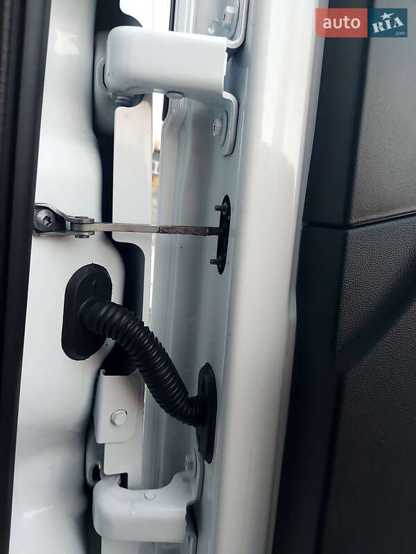 Грузовой фургон Renault Master 2021 в Млинове