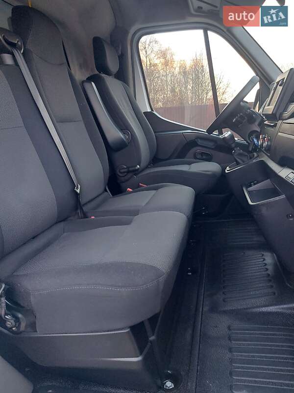 Грузовой фургон Renault Master 2021 в Млинове