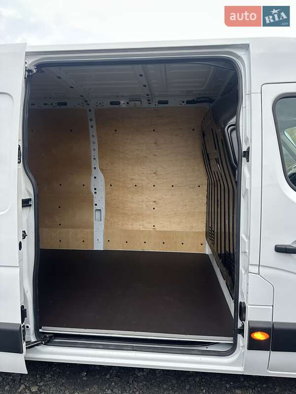 Вантажний фургон Renault Master 2022 в Ковелі