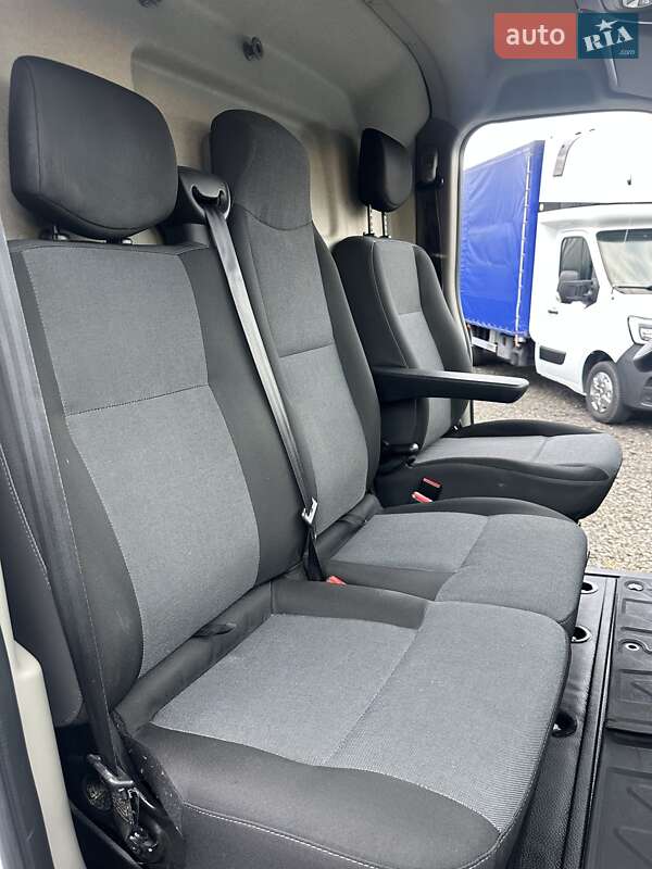 Вантажний фургон Renault Master 2022 в Ковелі