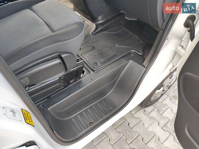 Тентований Renault Master 2021 в Києві фото 34 Тентований Renault Master 2021 в Києві