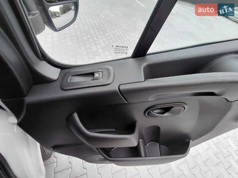 Тентований Renault Master 2021 в Києві фото 10 Тентований Renault Master 2021 в Києві