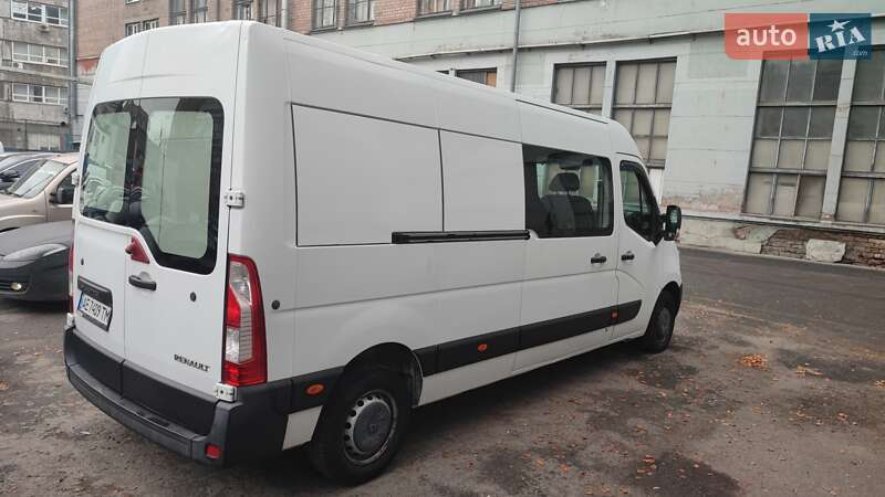 Вантажопасажирський фургон Renault Master 2012 в Дніпрі