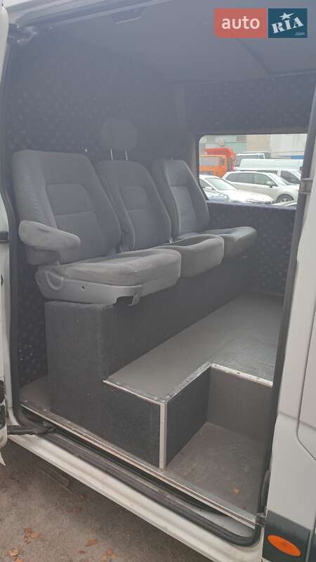 Вантажопасажирський фургон Renault Master 2012 в Дніпрі