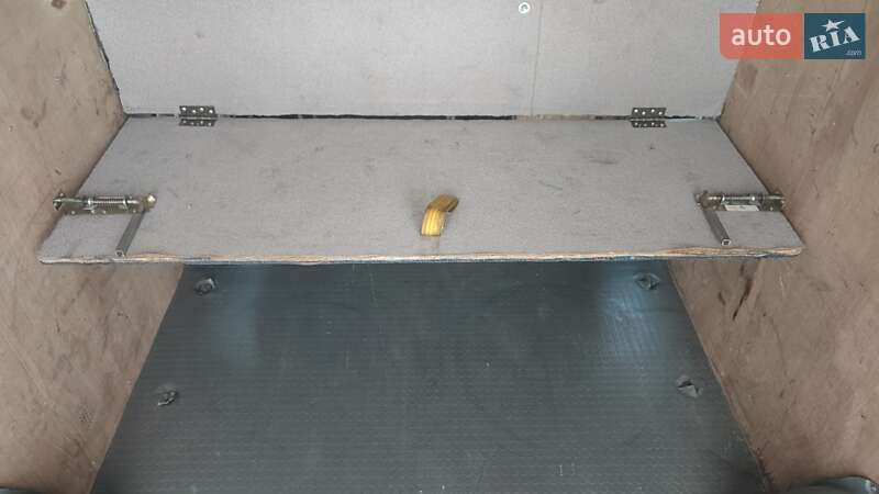 Вантажопасажирський фургон Renault Master 2012 в Дніпрі