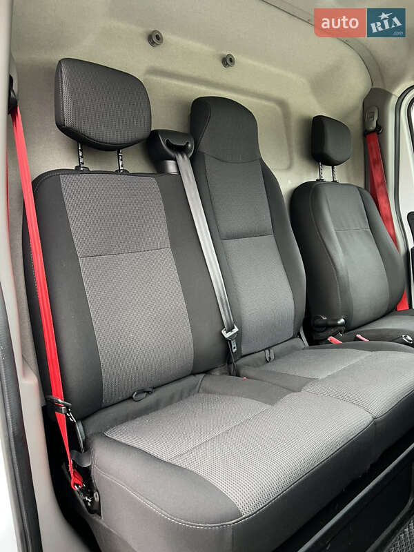 Вантажний фургон Renault Master 2022 в Луцьку