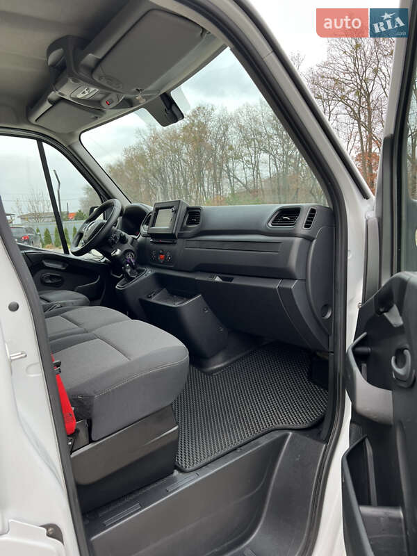 Вантажний фургон Renault Master 2022 в Луцьку
