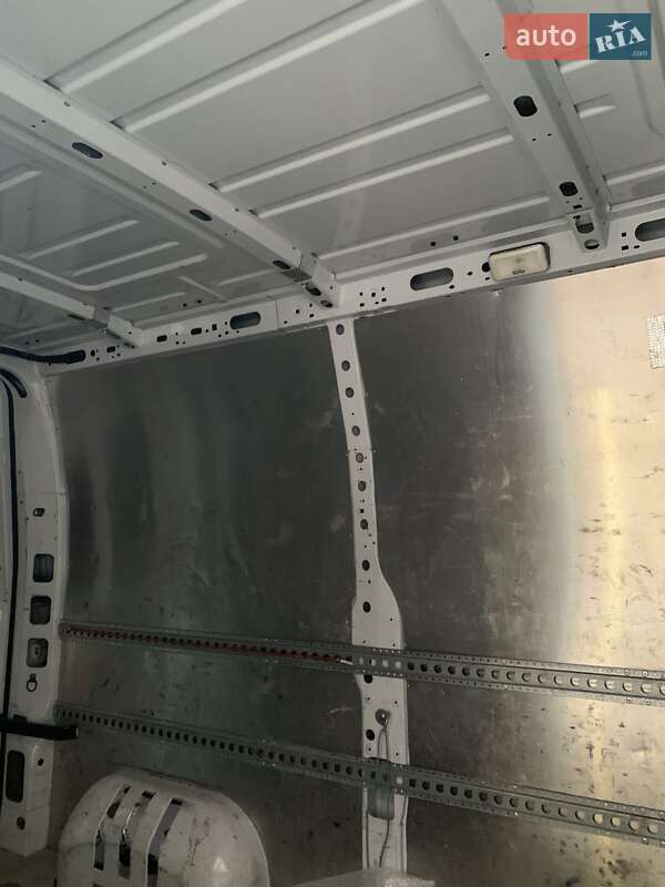 Мікроавтобус вантажний (до 3,5т) Renault Master 2019 в Кам'янському фото 12 Мікроавтобус вантажний (до 3,5т) Renault Master 2019 в Кам'янському