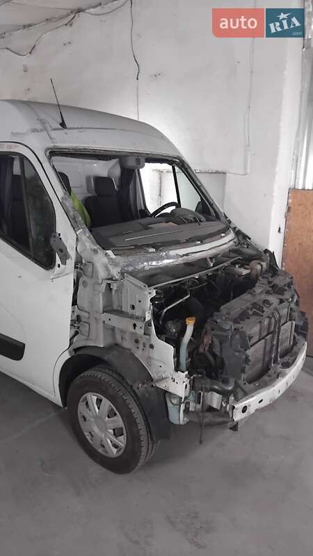 Микроавтобус Renault Master 2013 в Киеве фото 18 Микроавтобус Renault Master 2013 в Киеве