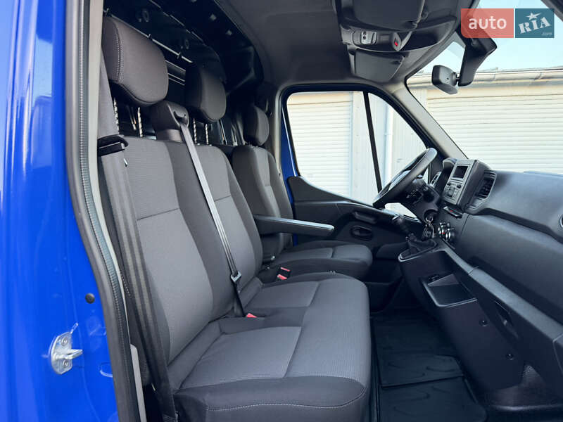 Вантажний фургон Renault Master 2022 в Дубні