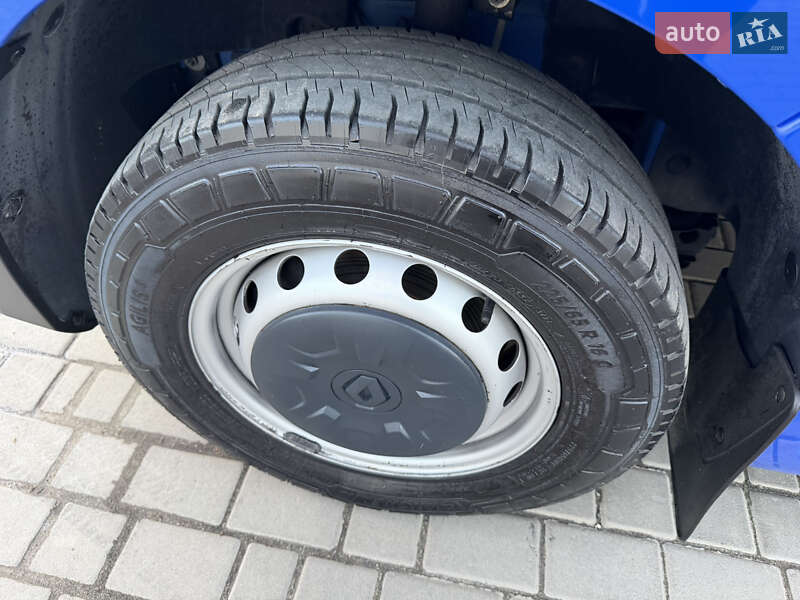 Вантажний фургон Renault Master 2022 в Дубні