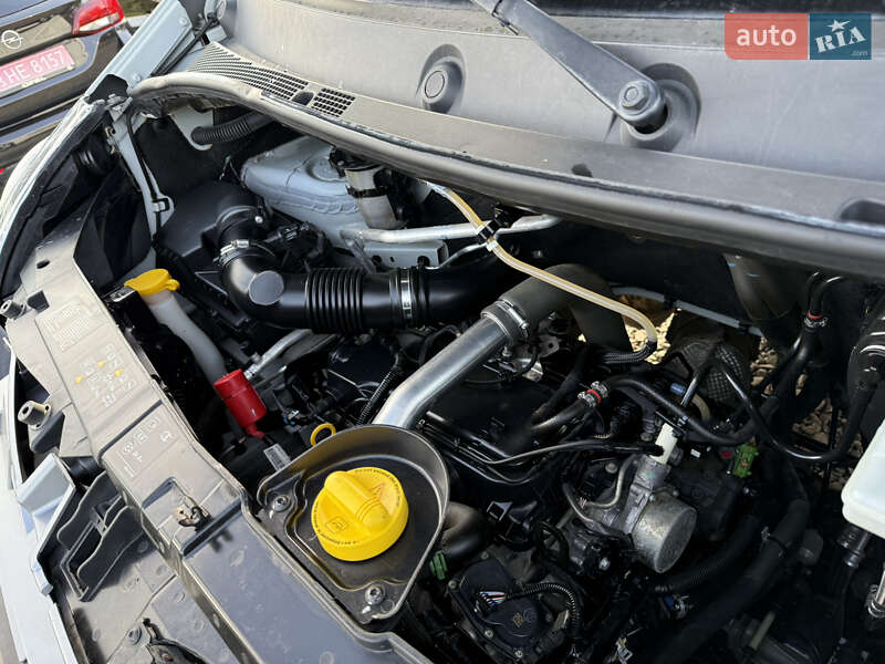 Грузовой фургон Renault Master 2017 в Дубно