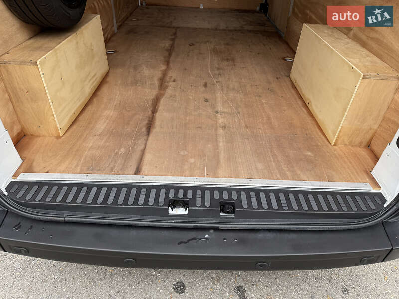 Грузовой фургон Renault Master 2023 в Дубно