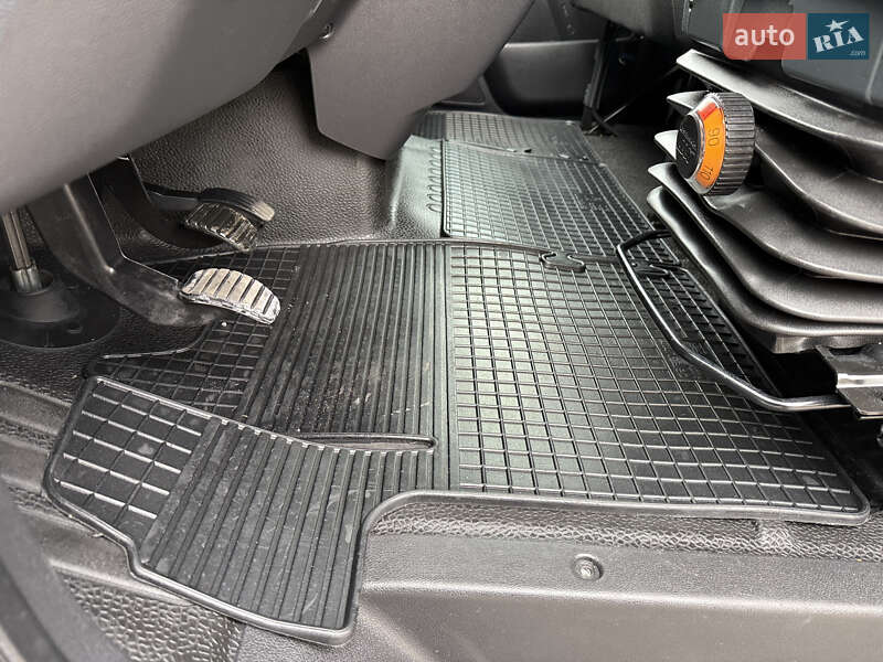 Грузовой фургон Renault Master 2023 в Дубно