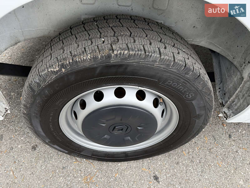 Грузовой фургон Renault Master 2023 в Дубно