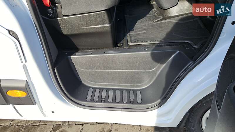 Вантажний фургон Renault Master 2022 в Радомишлі фото 32 Вантажний фургон Renault Master 2022 в Радомишлі