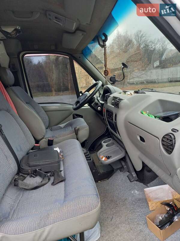 Грузовой фургон Renault Master 2003 в Обухове
