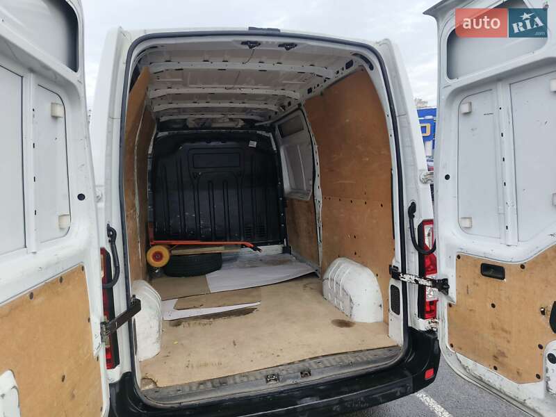 Вантажний фургон Renault Master 2016 в Києві