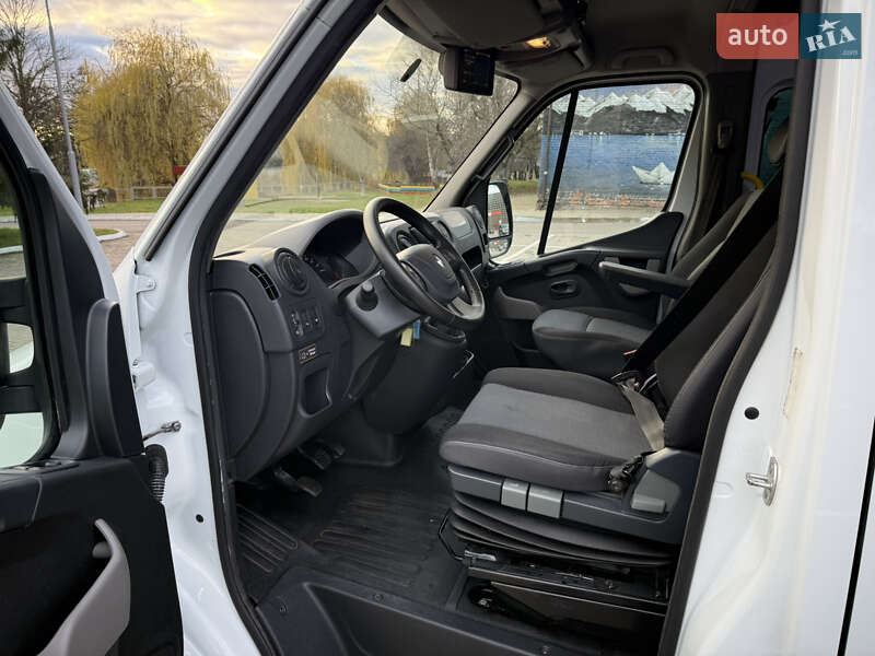 Минивэн Renault Master 2016 в Луцке