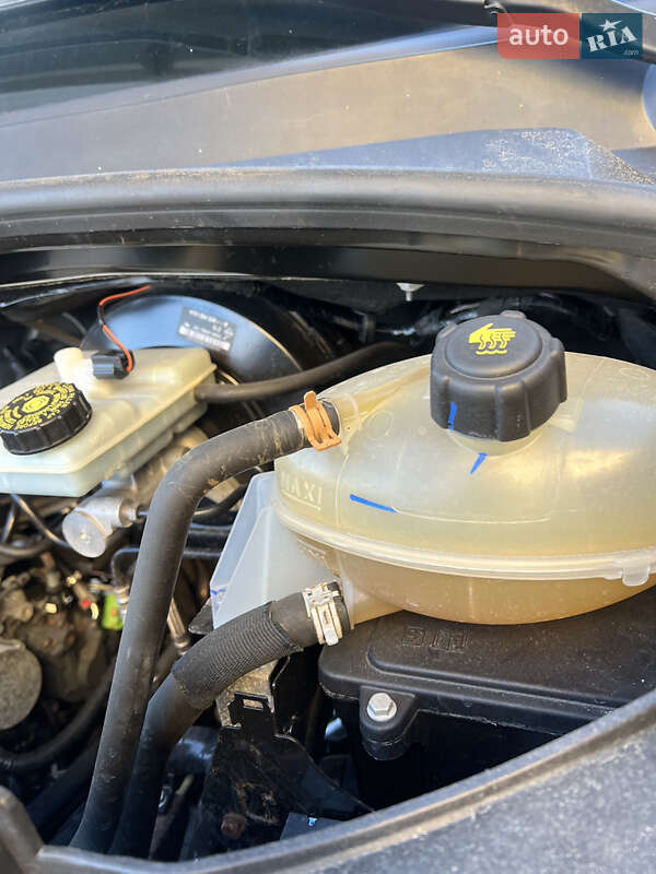 Вантажопасажирський фургон Renault Master 2018 в Львові